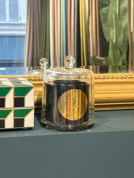 Bougie en verre noir sous cloche – feu de bois