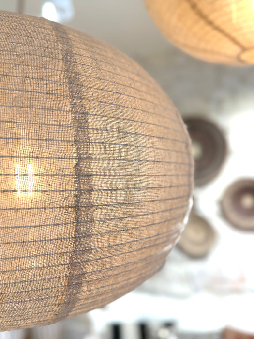 Suspension boule en lin naturel - 3 tailles disponibles