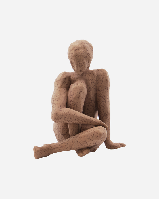 Statue de femme en grès