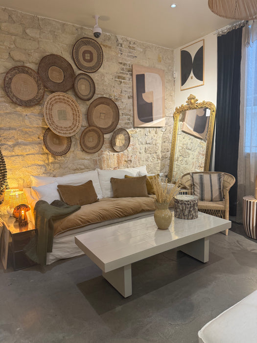 Table basse en bois laqué vert de gris