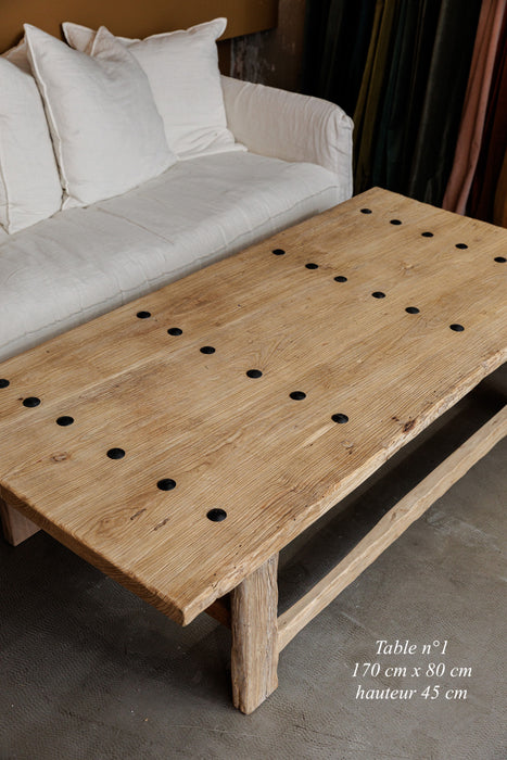 Table basse en bois d'orme recyclé - pièces uniques