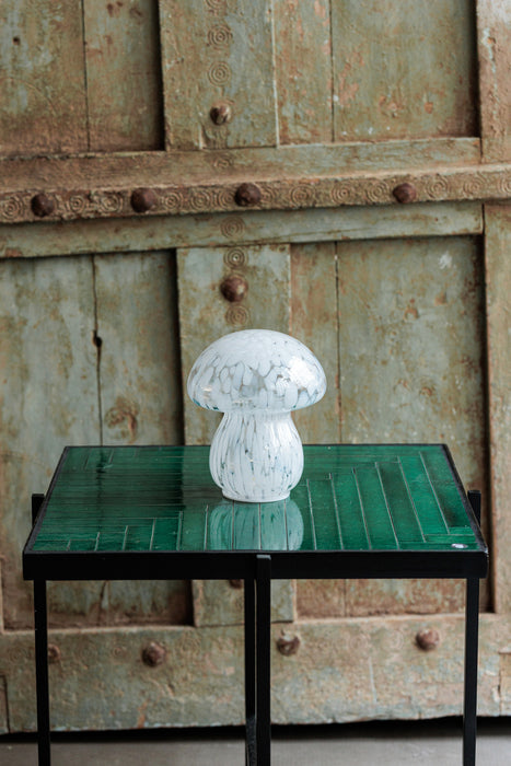 Lampe champignon tacheté blanche à piles