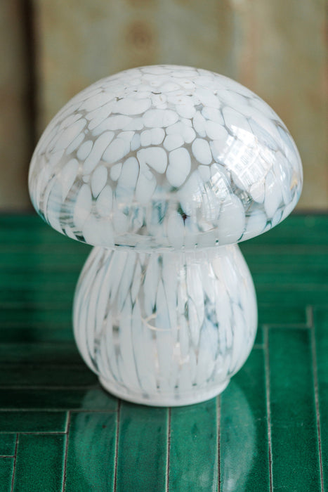 Lampe champignon tacheté blanche à piles