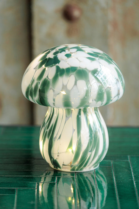 Lampe champignon tacheté verte à piles