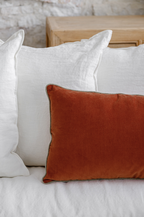 Coussin rectangulaire en velours bourdon naturel - plusieurs couleurs disponibles