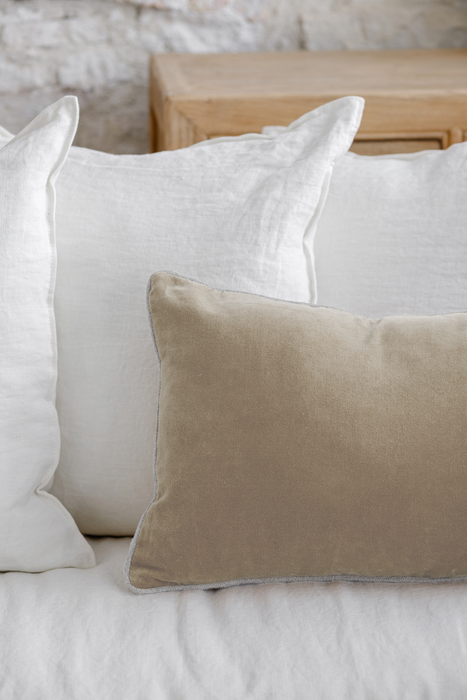 Coussin rectangulaire en velours bourdon naturel - plusieurs couleurs disponibles