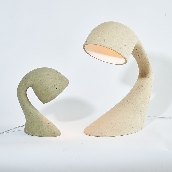 Lampe Invider à poser en papier journal recyclé et plâtre - 6 couleurs et 2 tailles disponibles