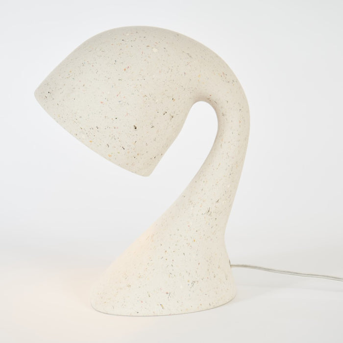 Lampe Invider à poser en papier journal recyclé et plâtre - 6 couleurs et 2 tailles disponibles