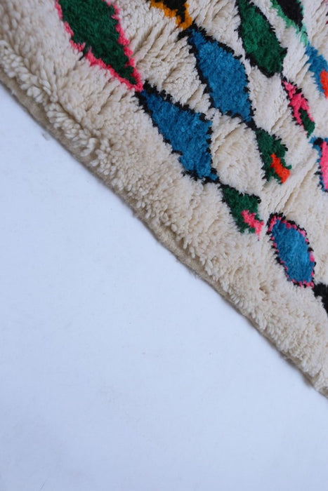 Tapis Azilal #7 écru en laine à motifs colorés - 180x122 cm