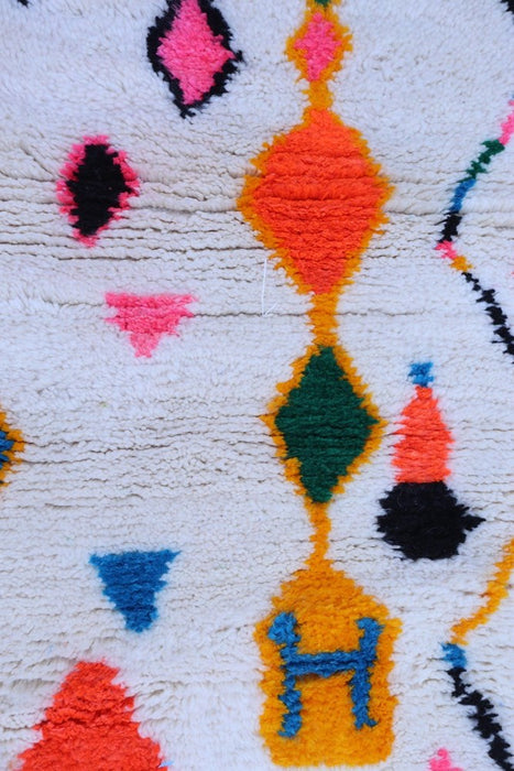 Tapis Azilal #5 écru en laine à motifs colorés - 165x100 cm